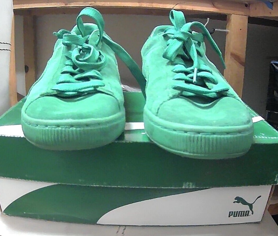 Suede Classic Iced RubberMix: Step up your game with the PUMA Suede Classic Iced RubberMix in a striking green hue. Combining timeless style with modern comfort, these sneakers feature a low-top design and sleek suede upper that e