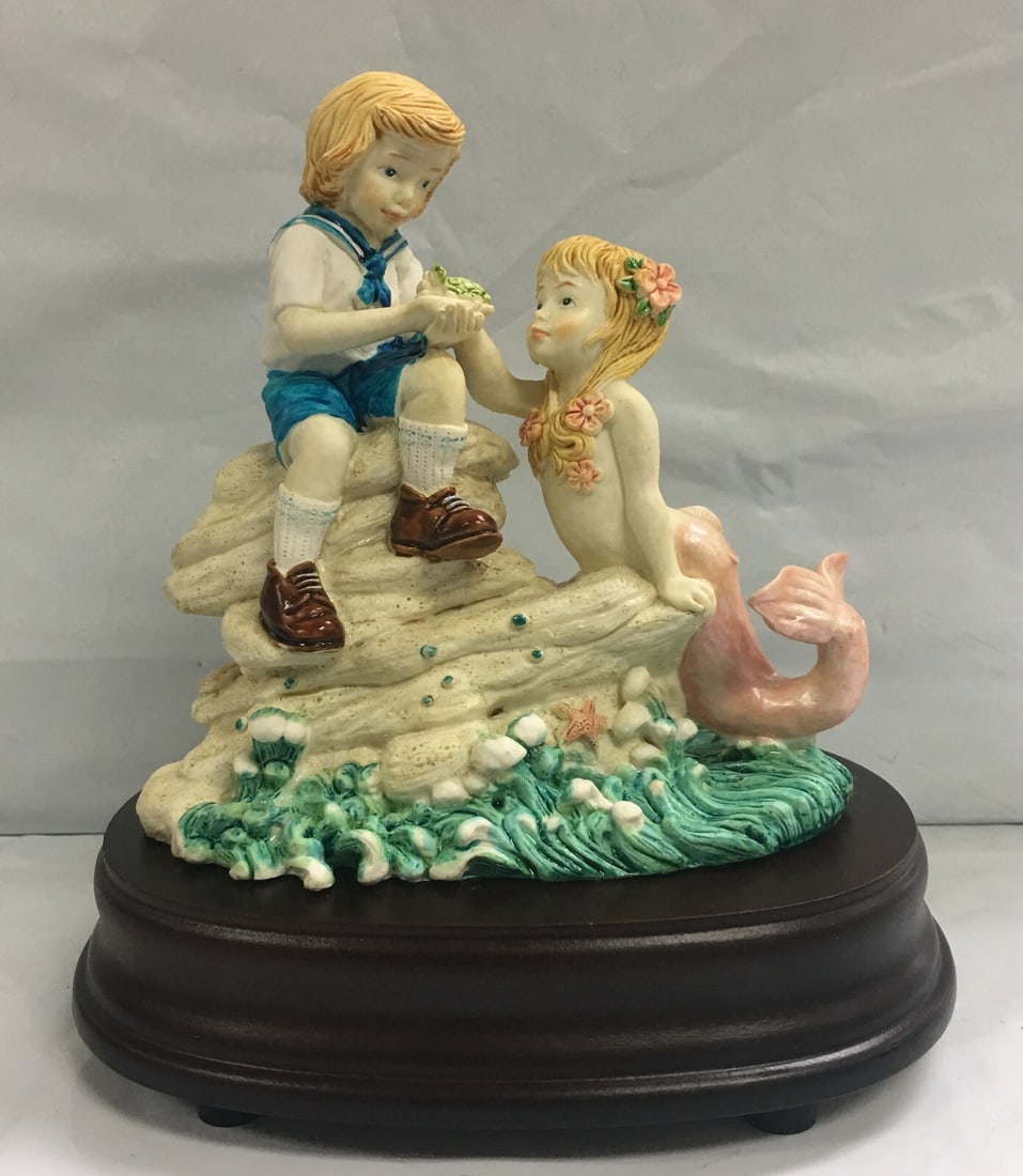 Victoria Impex Resin Boy and Mermaid Musical Playing Box 6.5" (1 of 12)