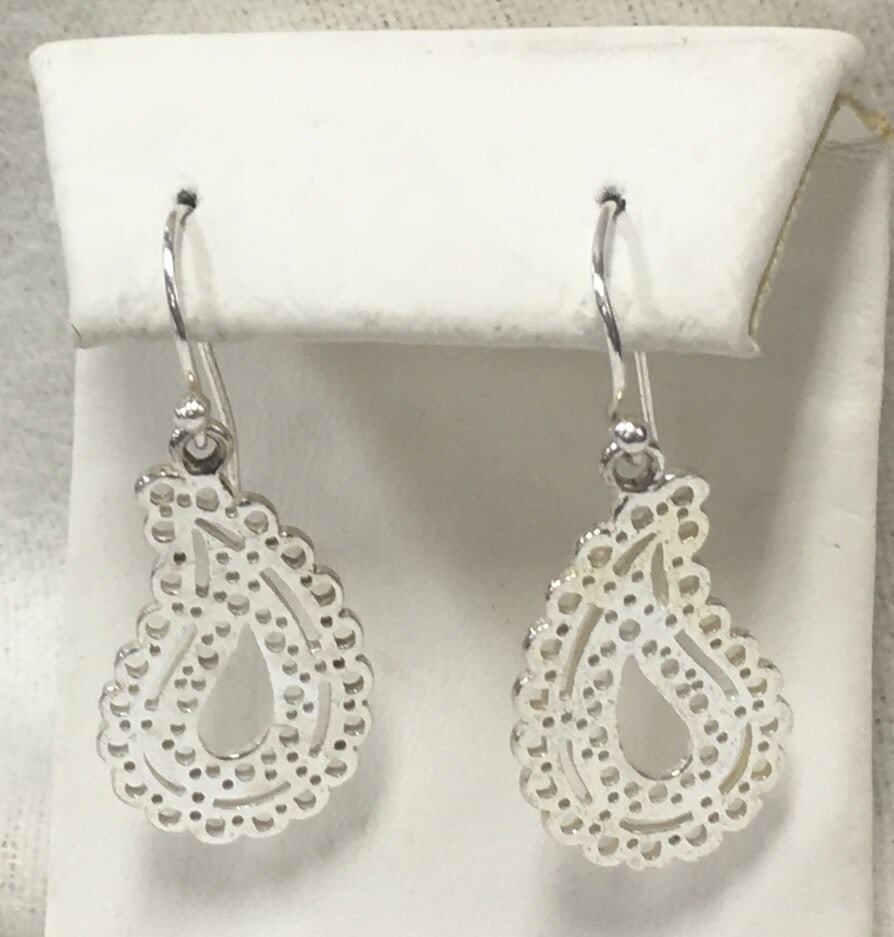 .925 Sterling Silver Filigree Teardrop Dangle Earrings 1 1/8": These earrings are in excellent condition without any visible flaws. They are marked 925. Each earring is about 1 1/8 inches long together with the hook and 1/2 inches wide at the widest point with a 