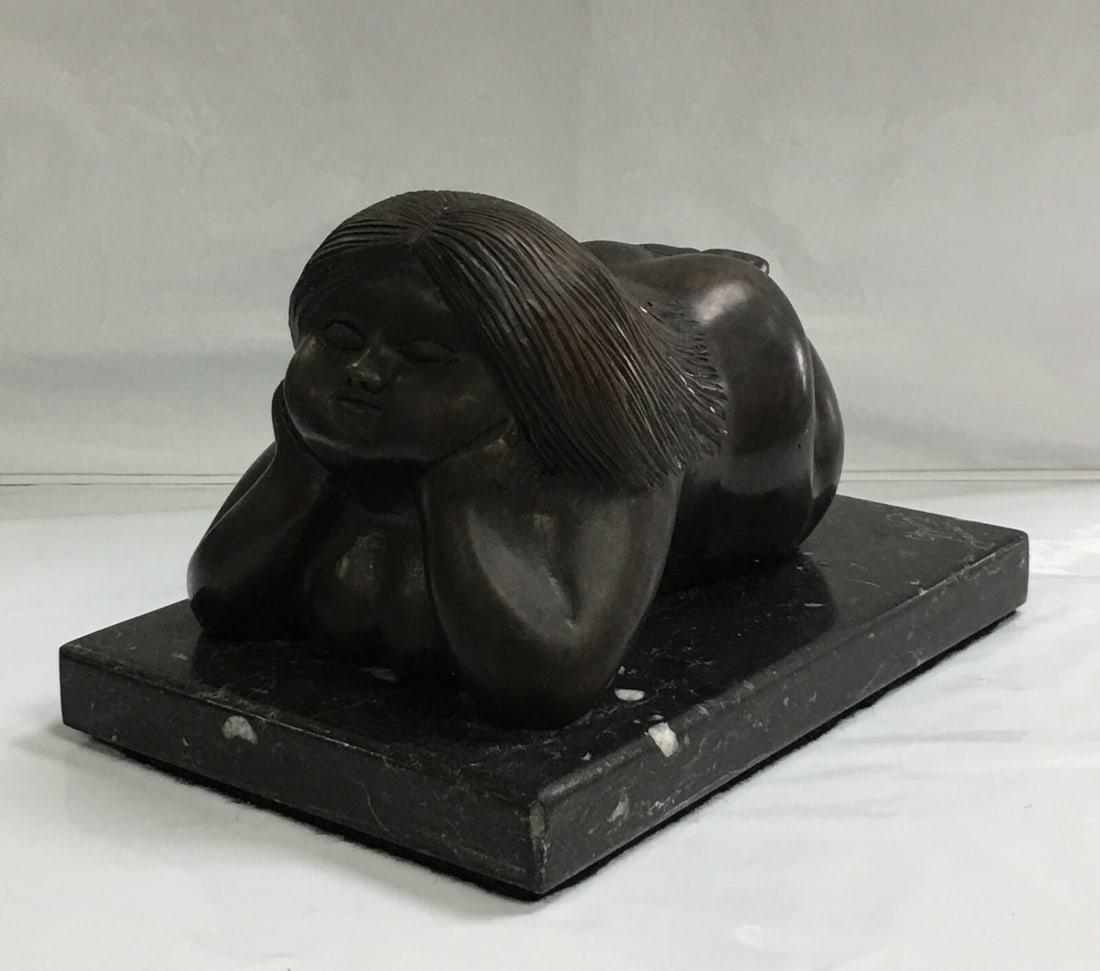 Vtg Fernando Botero Style Bronze Dreaming Girl Figurine on the Marble Base: Vintage Bronze Dreaming Girl Sculpture Figurine on the Marble Base. This cute figurine is in excellent condition with a little signs of wear seen. It has some signature on the base but not readable. I