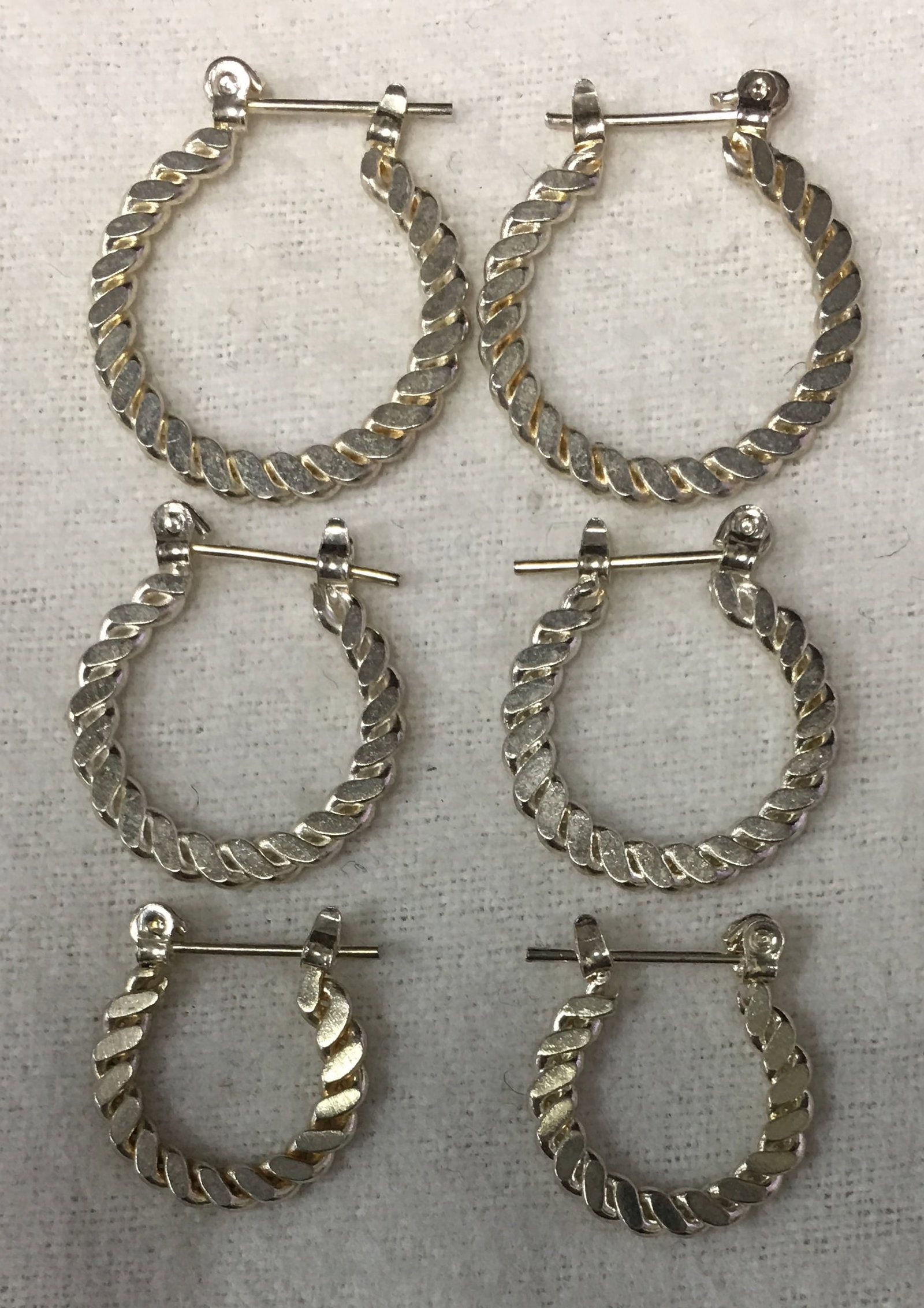 3 Pairs of Silver Tone Twisted Rope Hoop Earrings 20 mm, 17 mm & 14 mm (1 of 7)