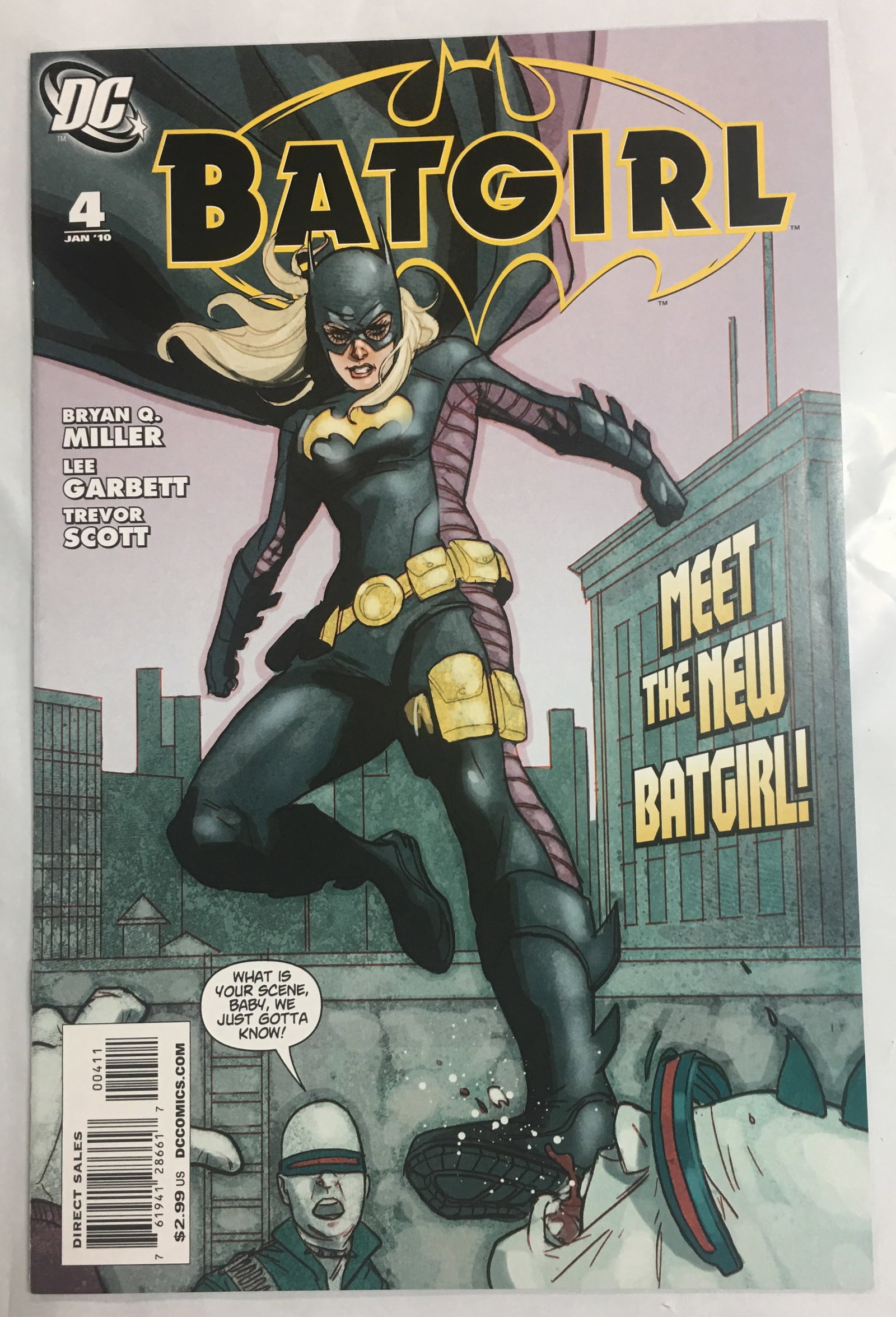 DC Comics Batgirl 2010 - Meet The New Batgirl! NM: This comics book is in excellent, near mint condition. This would be a great addition to your collection. Please, review pictures for additional details.