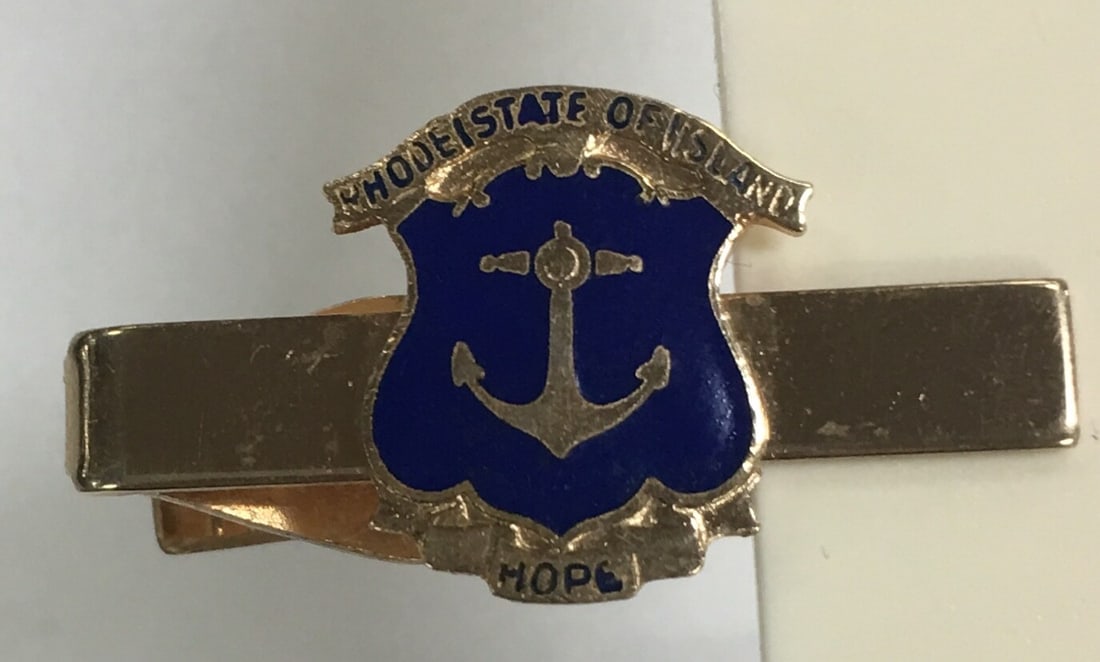 State of Rhode Island Hope Tie Bar Clip: This clasp is in very good condition. It measures about 1 3/8" long and 6/8" high. This would be a great addition to your collection! Please, review pictures for additional details.
