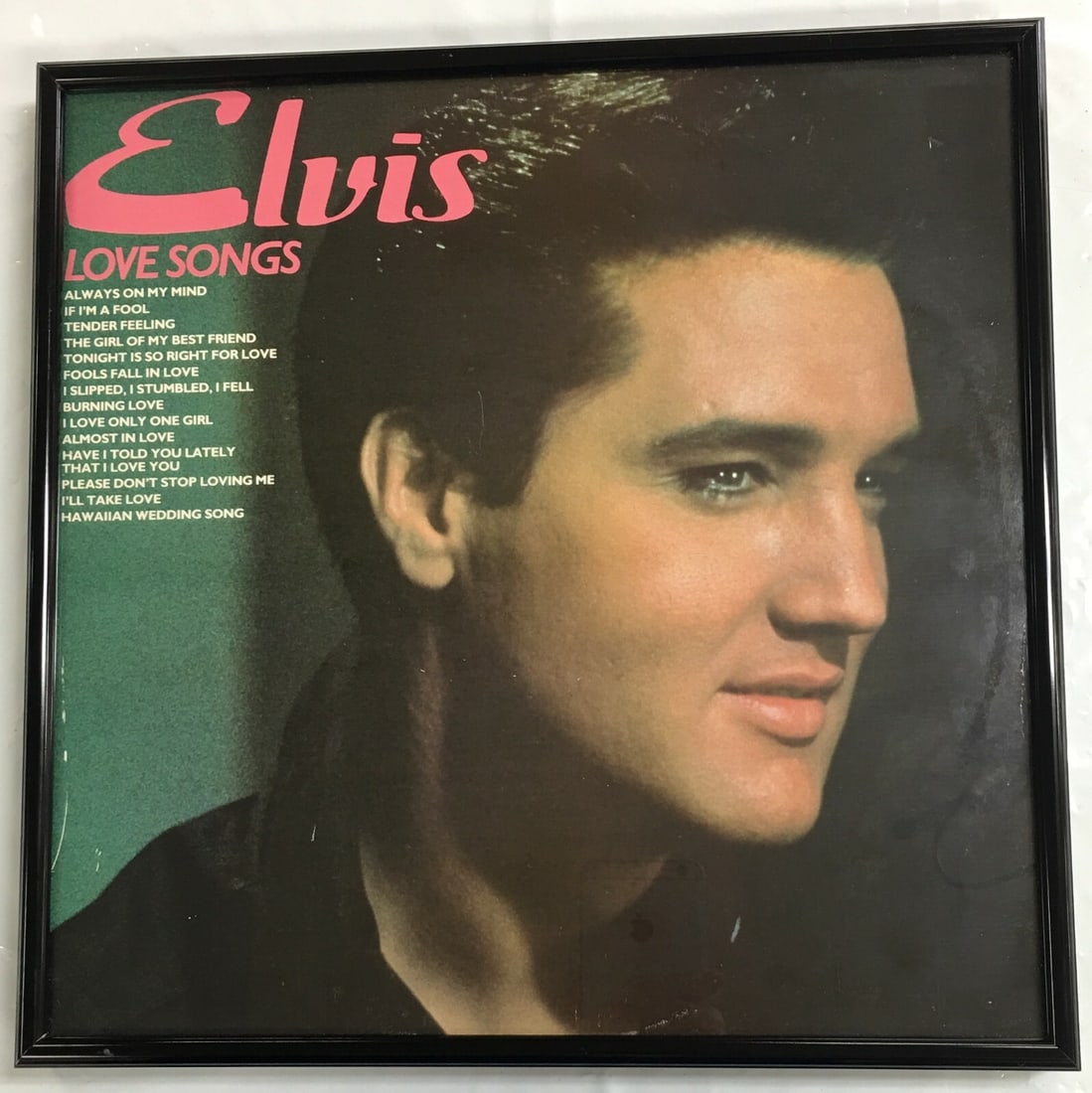 Elvis Presley: Love Songs RCA Camden Record CDS 1211 (1983) in Frame (1 of 7)