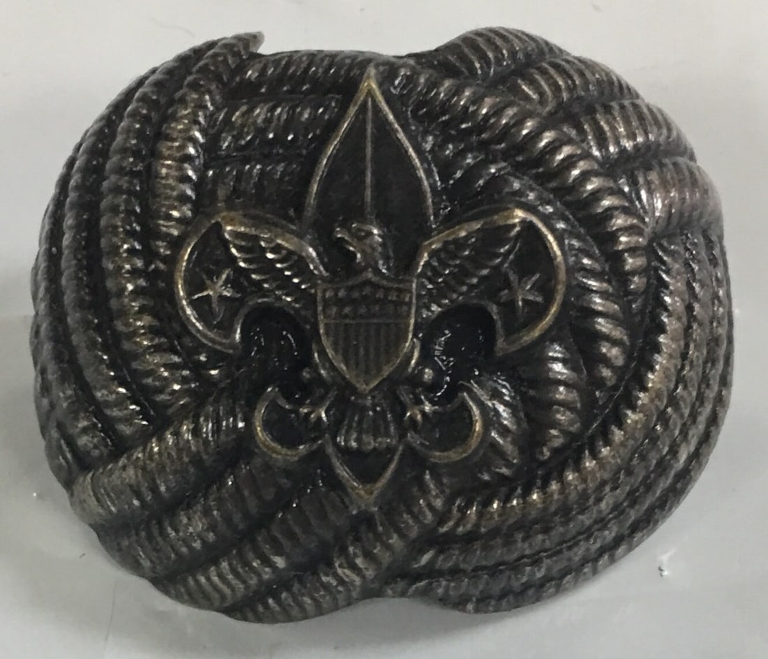 Boy Scouts of America Neckerchief Tie Scarf Clip: This clip is in very good condition with light scratches on the back. It measures about 1 6/8" long and 1 1/2" wide. This would be a great addition to your collection! Please, review pictures for cond