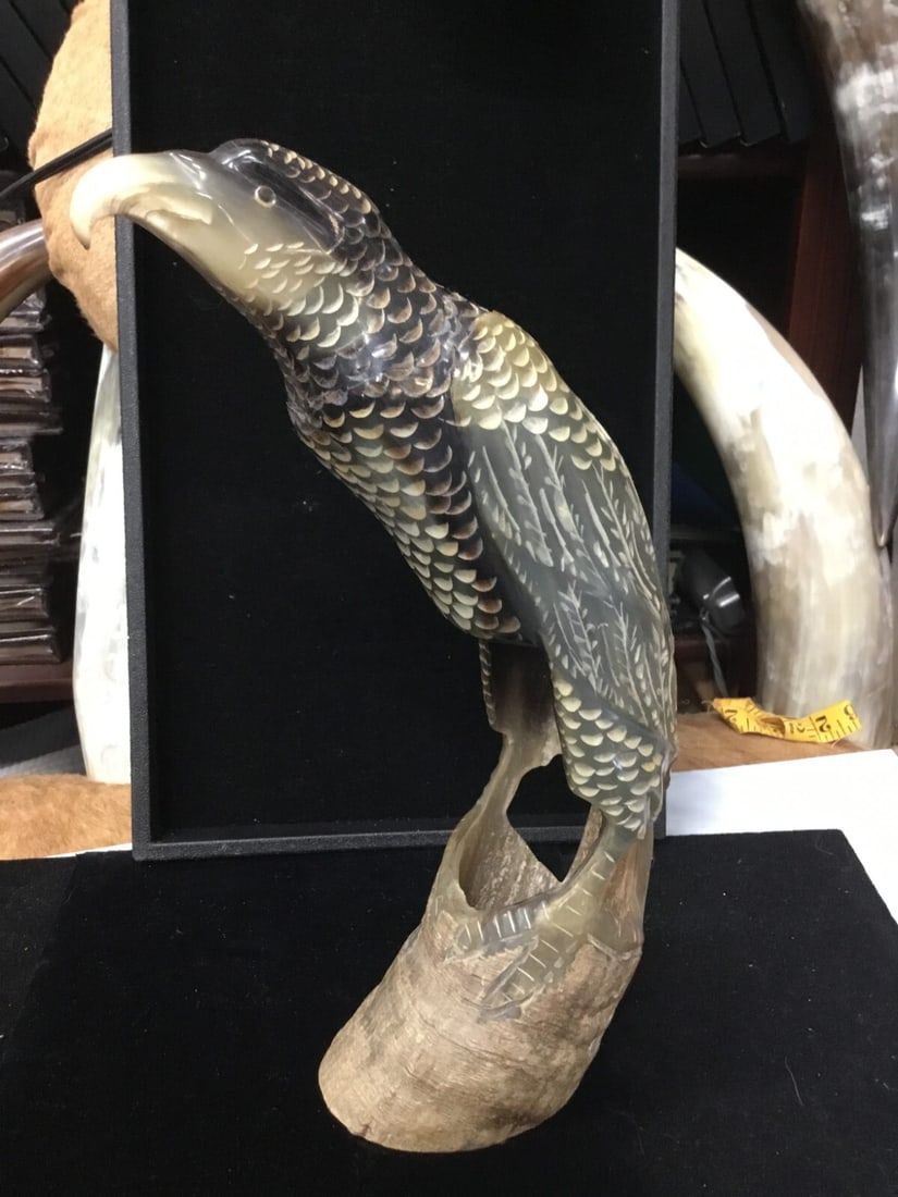 VINTAGE HAND CARVED FALCON SCULPTURE Made of Longhorn Steer/Cow Horn (1 of 8)