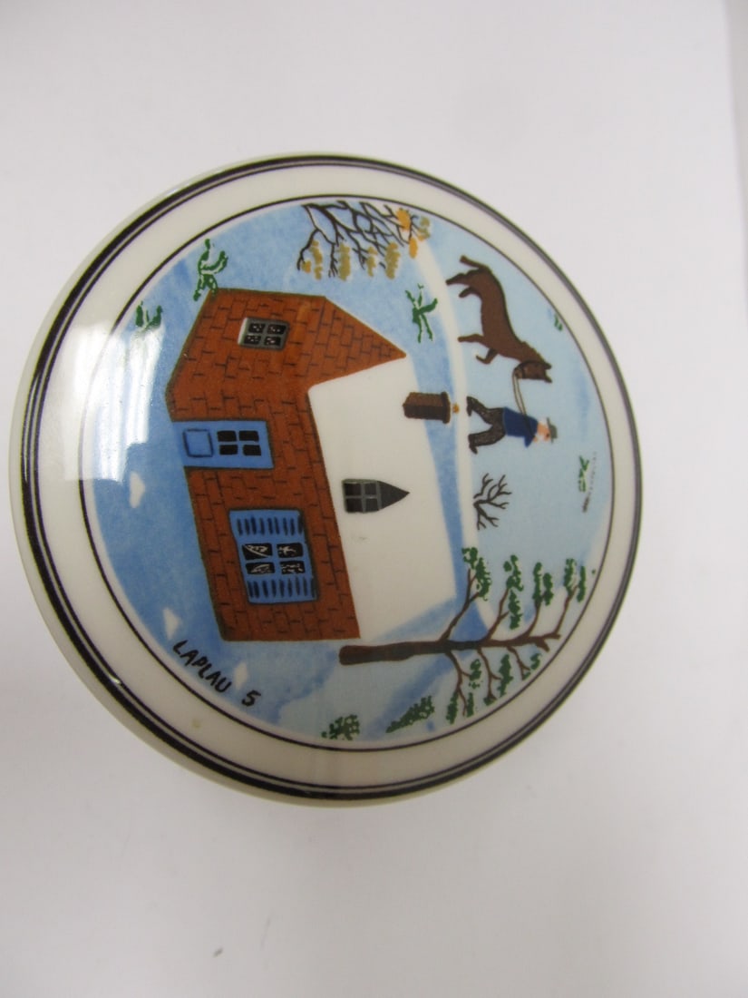 VILLEROY & BOCH GERMANY NAIF LIDDED SMALL JAR / TRINKET BOX 3 1/8" W XLNT COND (1 of 4)