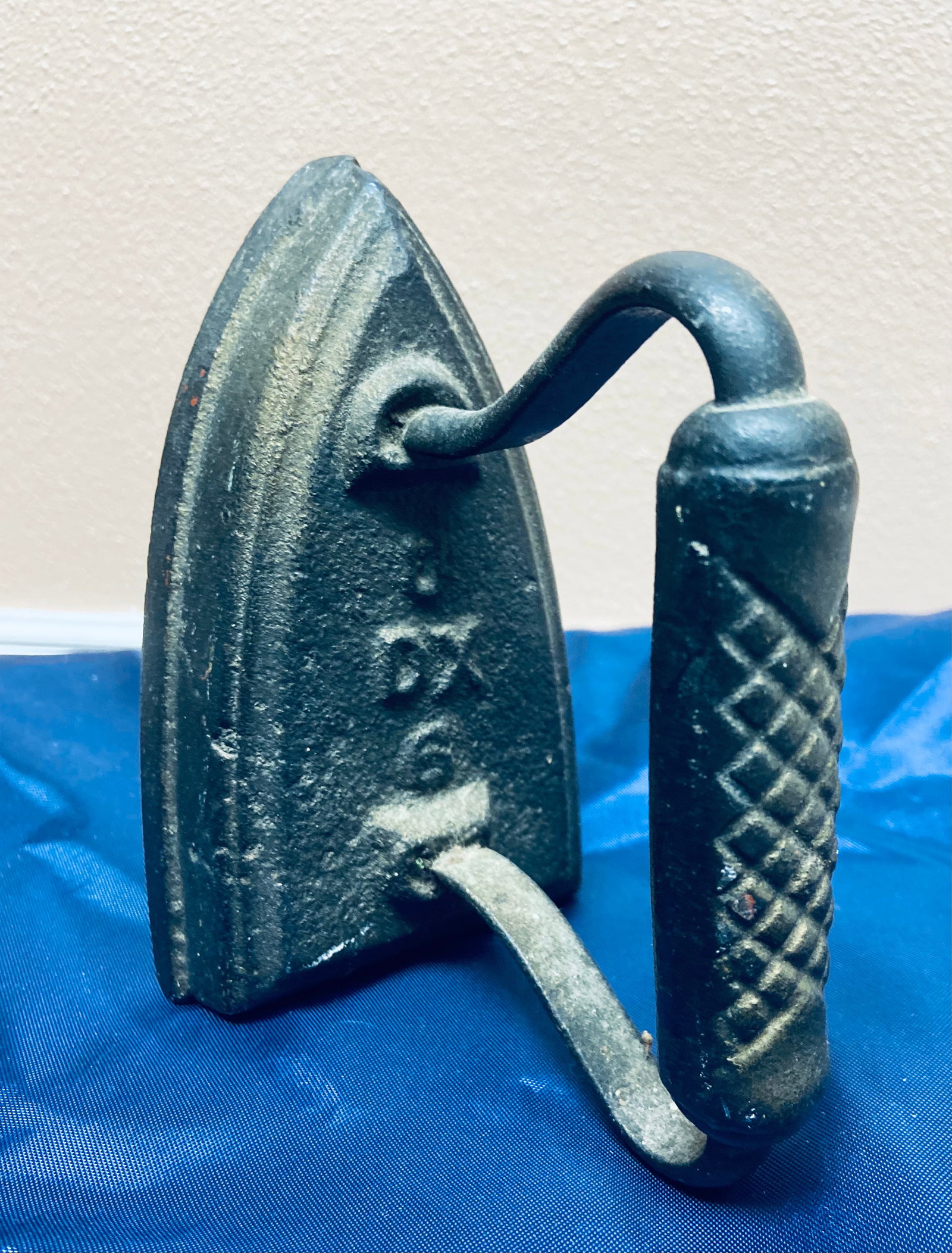 Antique Cast Iron (1 of 7)