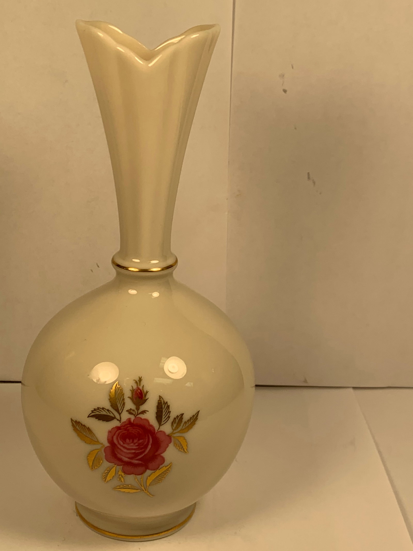 Nice Early Lenox Roselyn Rose Theme Vase 8" Tall Xlnt Cond (1 of 5)