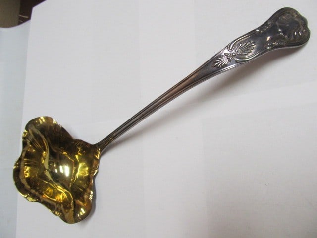 JB S EPNS CHOICE HEAVY PUNCH LADLE GILT BOWL APPEARS UNUSED XLNT COND NO MONO (1 of 7)