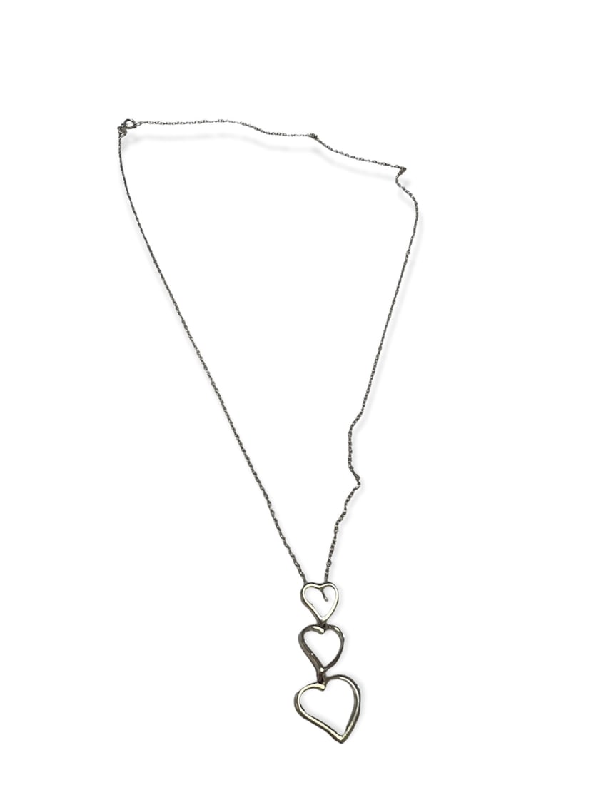 925 Silver Triple Heart Pendant 19.5 Inch Chain: 925 Silver Triple Heart Pendant 19.5 Inch Chain - This beautiful pendant is in excellent condition. It is marked 925. Made in Italy It measures about 1 1/4 inches long and 1/2 inches wide at the wides