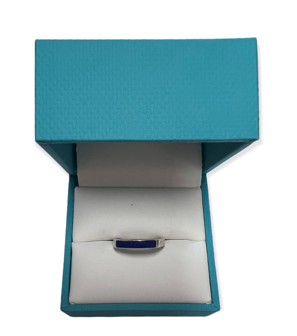 Sterling Silver Ring With Blue Enameling Size 6: Sterling Silver Ring With Blue Enameling Size 6, 0.85 dwt