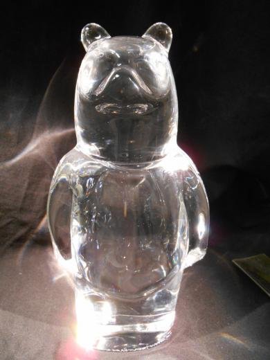 ORREFORS LARGE STANDING BEAR A 4285 SGD ALBERIUS: This is a large Orrefors standing bear figurine. The figure has a crisp, firm sound when tapped. The Orrefors manufacturers mark is as shown. It measures approximately 8 1/4 inches high and is about 4