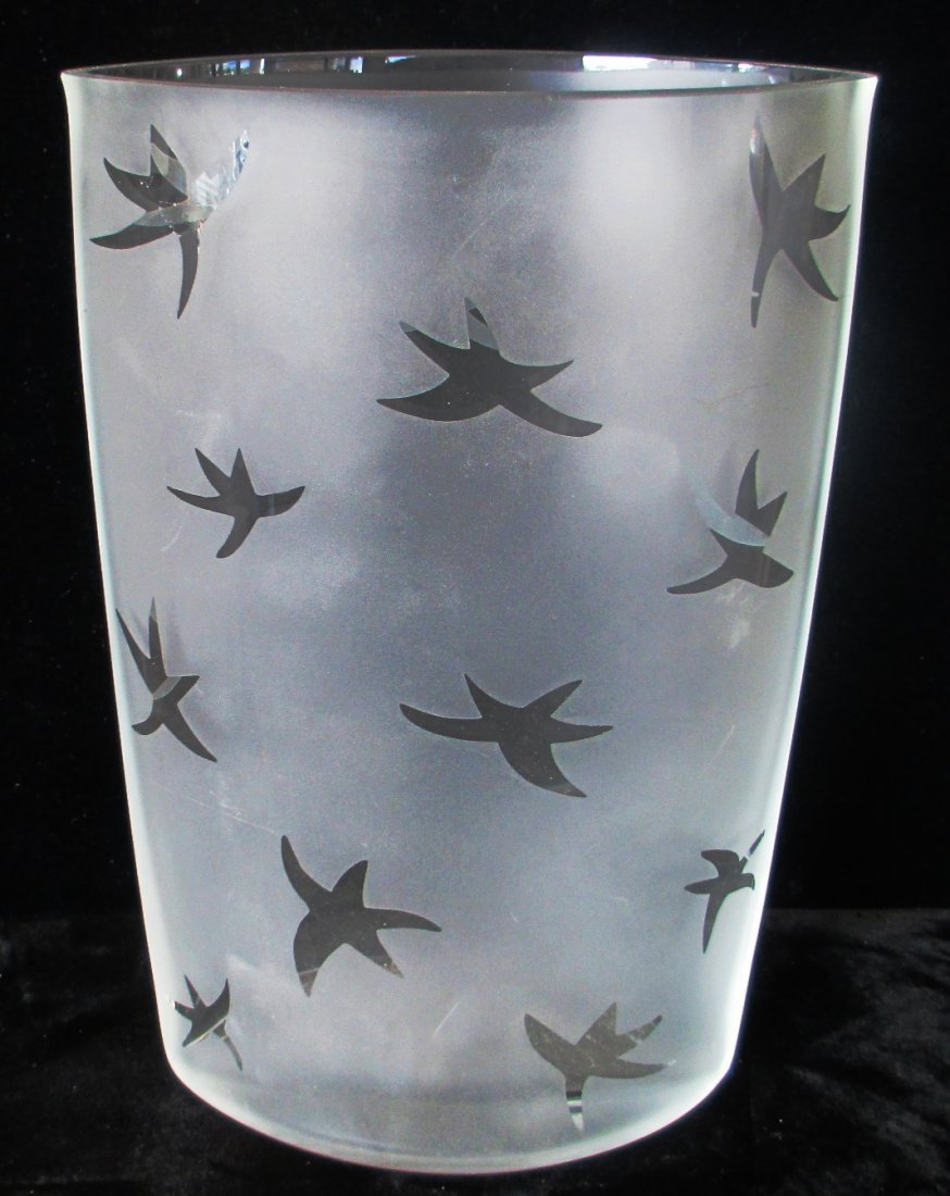RARE 2000 MODERN ART GLASS VASE BY MICHAEL WEEMS: Beautiful RARE Modern Art Glass Vasein the Snow Flake Pattern Frosted on one side and clear on the other. from the Michael Weems Collection 2000. Measures 9 1/2" Tall x 6" wide