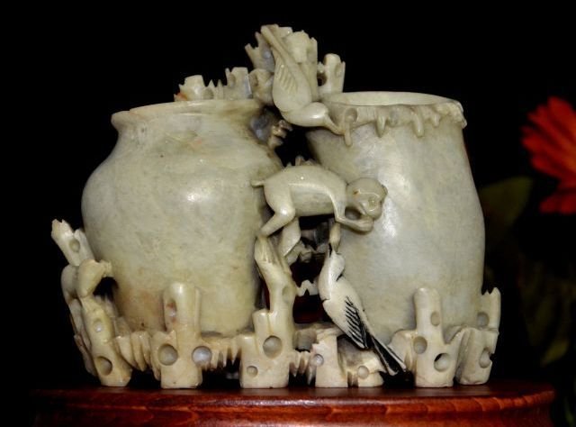 CHINESE SOAPSTONE DOUBLE BRUSH SPOT: FANTASTIC VINTAGE CHINESE SKILLFULLY CARVED SOAPSTONE DOUBLE BRUSH SPOT FEATURING OPENWORK MONKEY, BIRD AND BAMBOO CHARACTERS AROUND THE CONTAINERS. ITEM HAS A HAIRLINE ON BACK, NORMAL ABRASION FOR IT