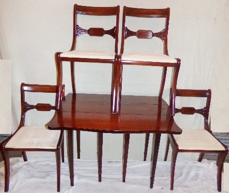 Drexel Mahogany Drop Leaf Table with 4 Chairs 3 Leaves: Drexel Mahogany Drop Leaf Table with 4 Chairs 3 Leaves