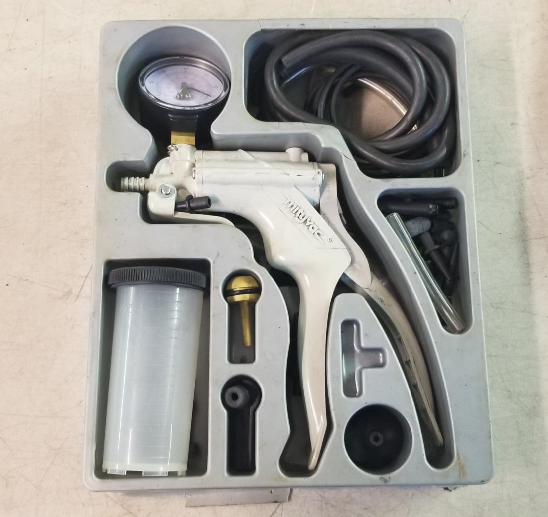 Mityvac Vacuum Pump (1 of 2)