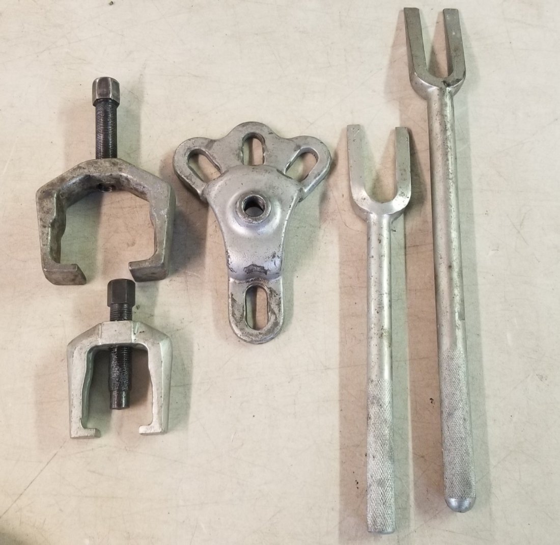 Steering Wheel Puller and Pickle Forks: Steering Wheel Puller and Pickle Forks