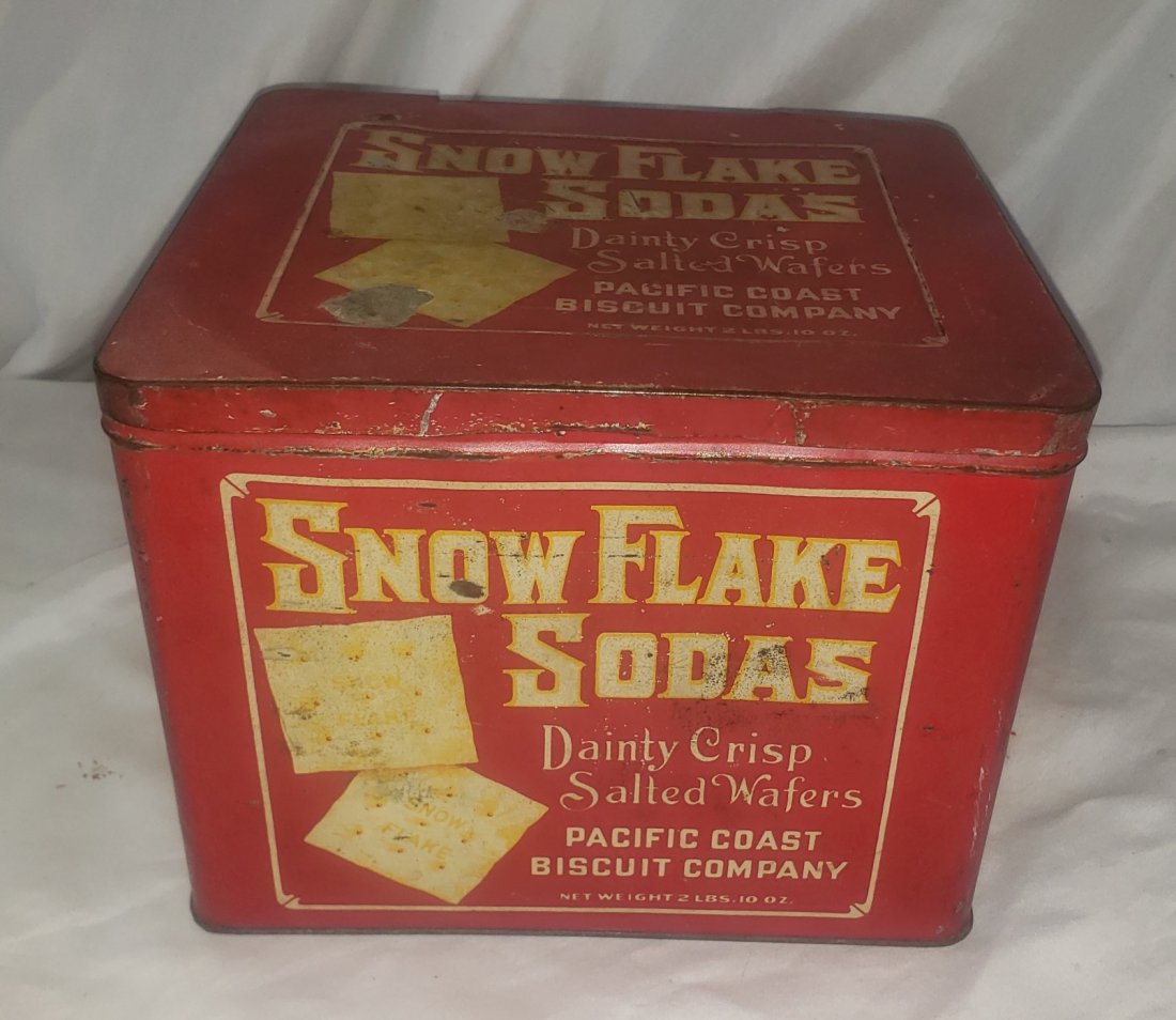 Snow Flake Sodas Cracker Advertising Tin: Snow Flake Sodas Cracker Advertising Tin