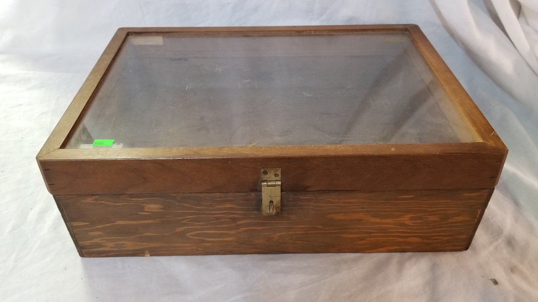 Imperial Knife Company Display Wood Case: Imperial Knife Company Display Wood Case