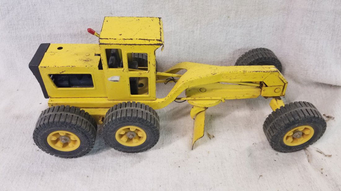 Vintage Tonka Metal Road Grader: Vintage Tonka Metal Road Grader