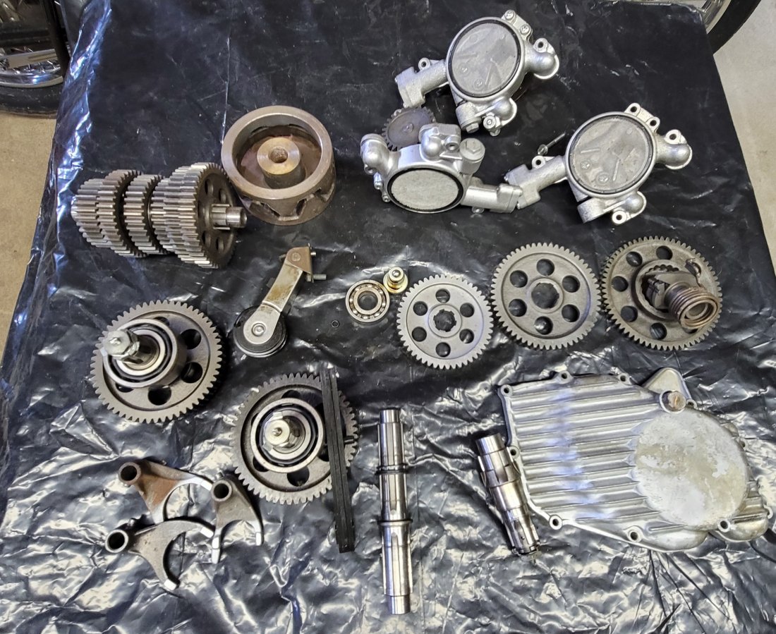 Honda Motorcycle Gears, Rotor, Carburetor Parts (1 of 8)