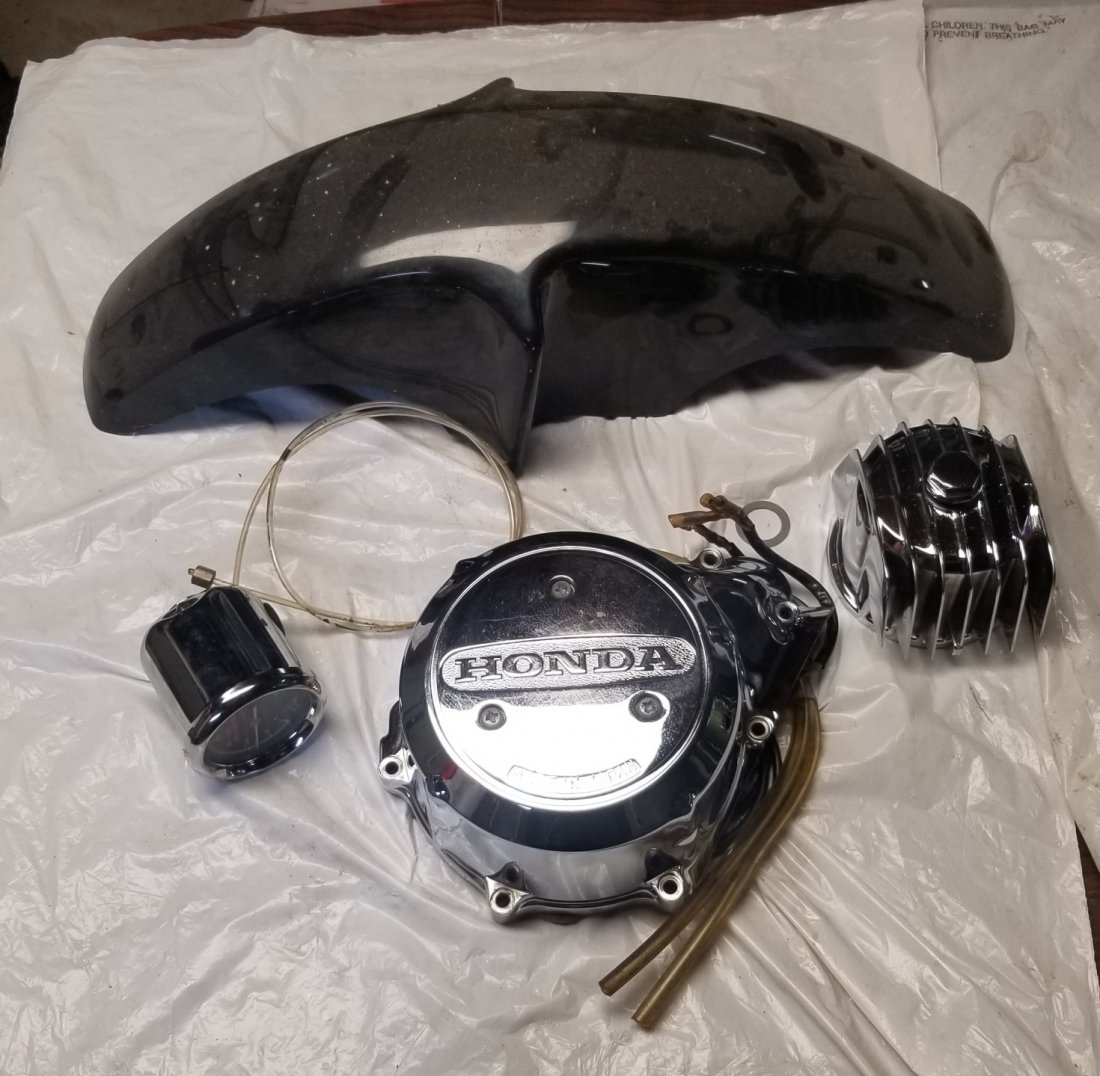 Honda 750 Alternator Cover, Fender, Sun Oil Press Gauge: Honda 750 Alternator Cover, Fender, Sun Oil Pressure Gauge, Chrome Cover
