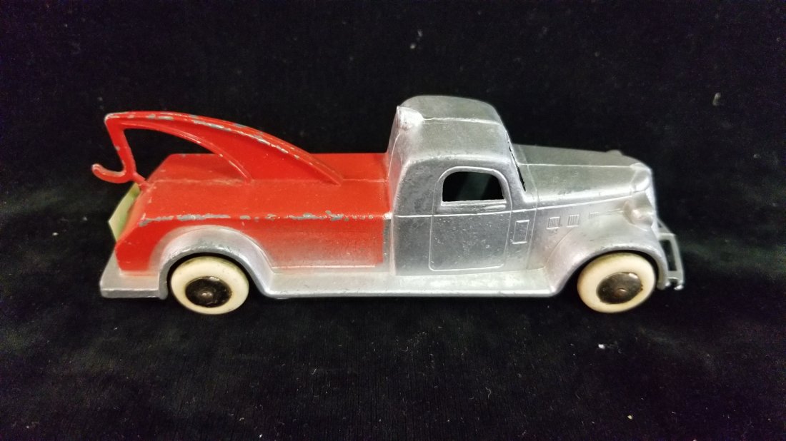 Tootsie Toy Tow Truck: Tootsie Toy Tow Truck 6"