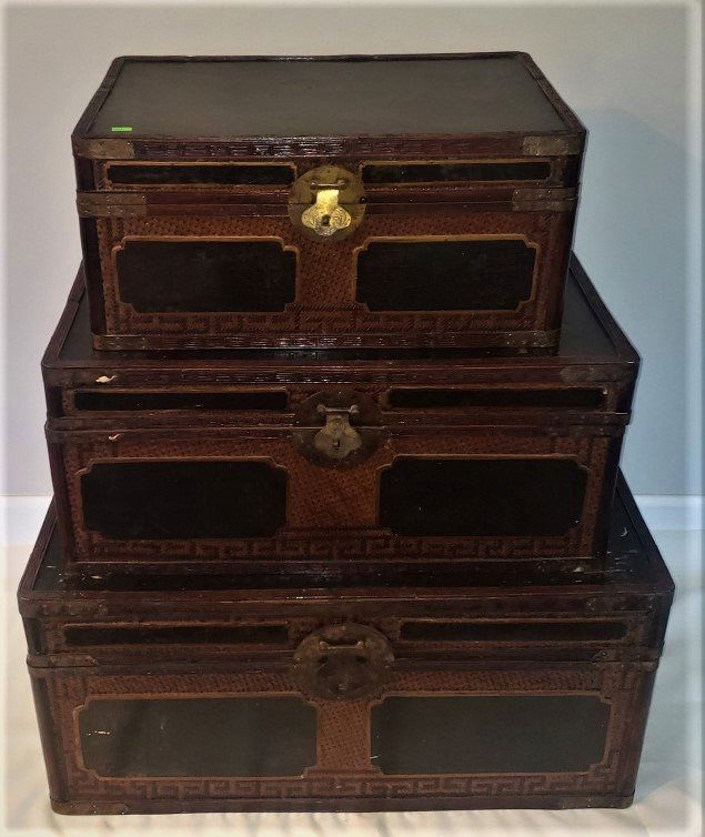 Oriental Style Wood Nesting Trunk Set: Oriental Style Wood Nesting Trunk Set 20" x 13", 25" x 16" and 29.5" x 19"