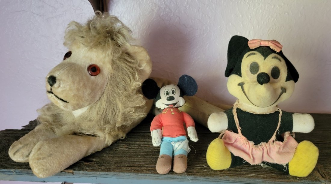 Vintage Minnie and Mickey Mouse & Lion Plush Toys: Vintage Minnie and Mickey Mouse & Lion Plush Toys