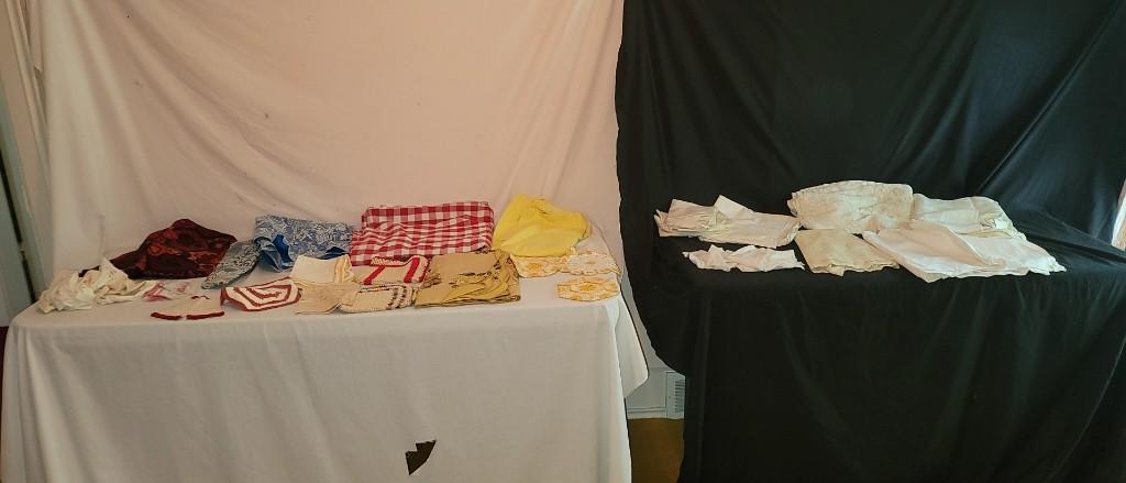 Vintage Linen: Vintage Linen to Include Embroidered, Lace, Tablecloths, Doilies, Hankies, Napkins