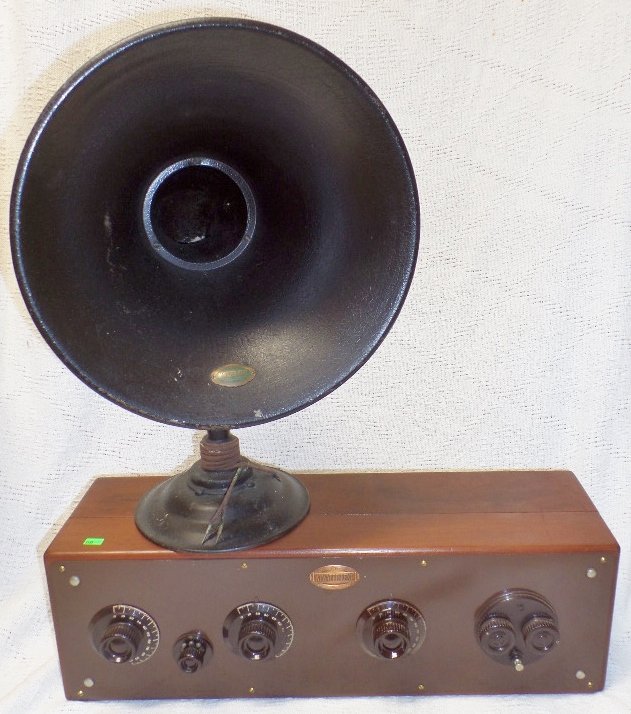 Atwater Kent Radio with Speaker: Atwater Kent Radio with Speaker