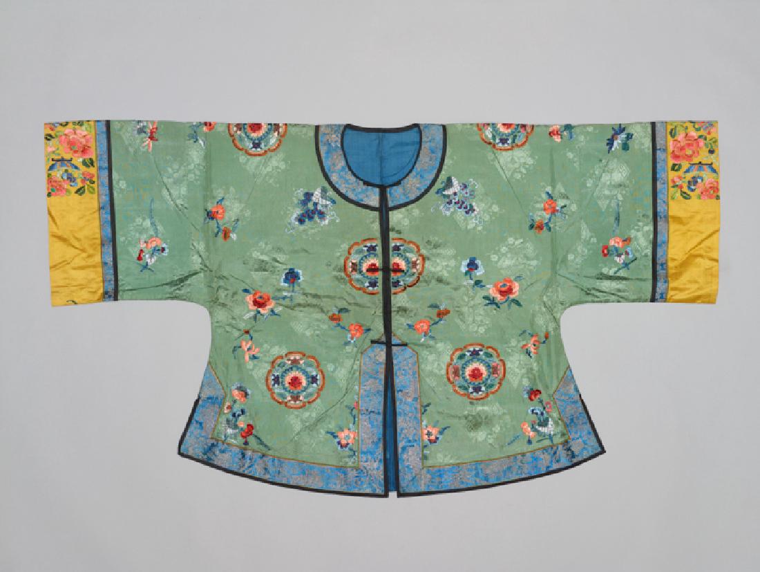 A GREEN SILK WAITAO LADY'S JACKET, QING (1 of 3)