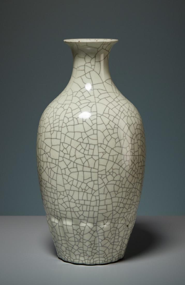 VASE WITH CELADON GLAZE (1 of 7)
