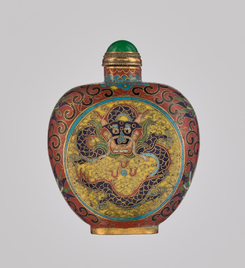 AN IRON-RED CLOISONNE 'DRAGON' SNUFF BOTTLE, QING (1 of 6)