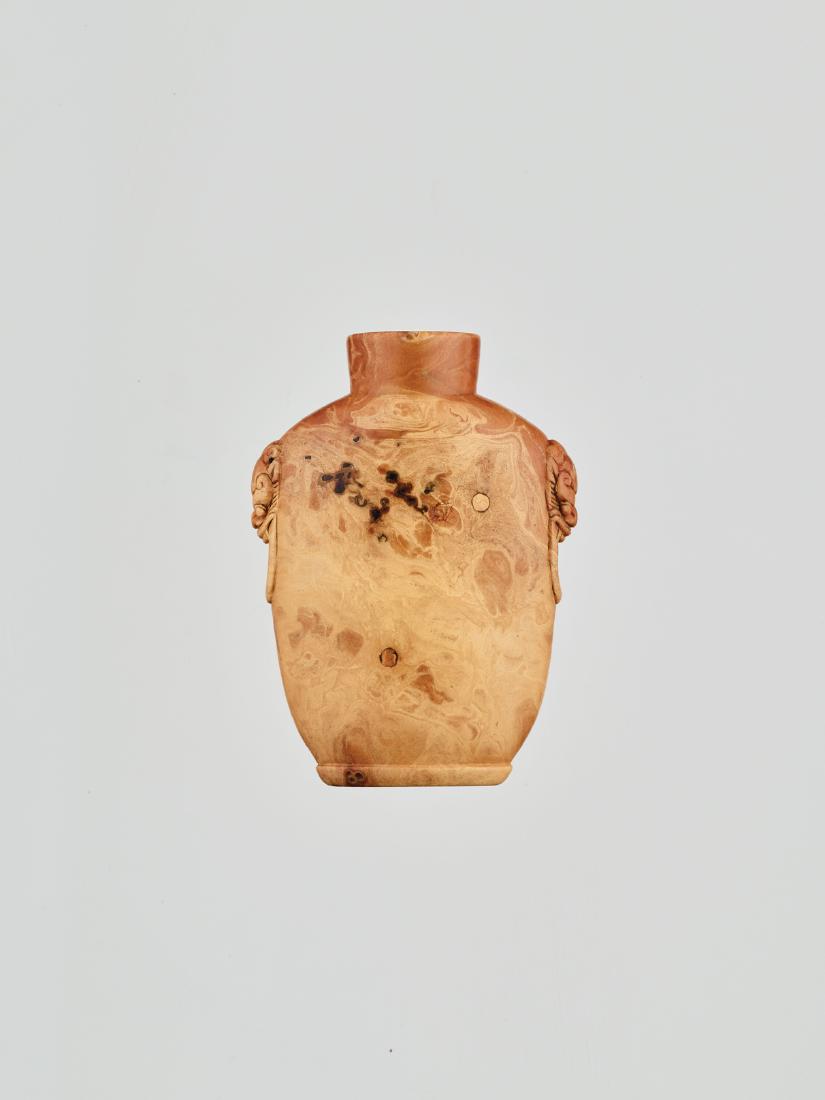 AMBER  BOTTLE ATTRIBUTED TO THE BEIJING PALACE WORKSHOP (1 of 8)