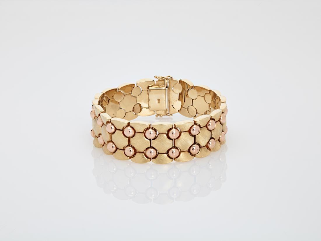 A 1950s YELLOW AND PINK GOLD 'MOON' BRACELET (1 of 7)