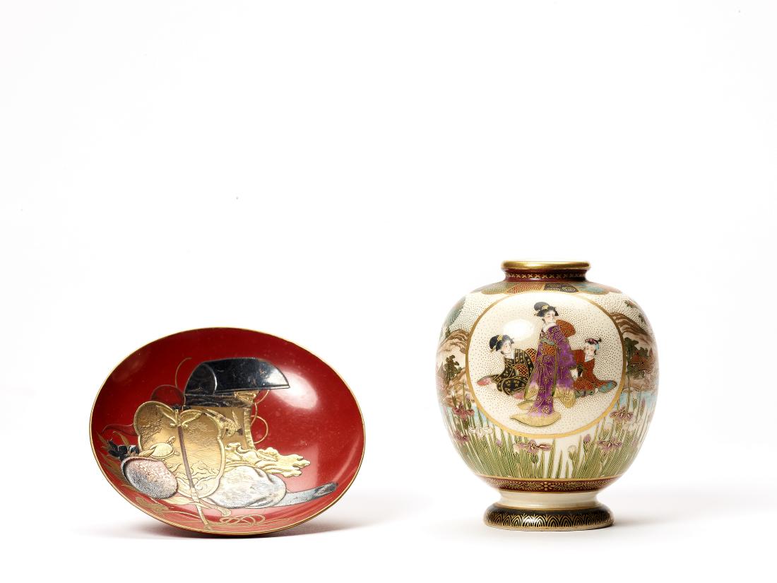 A SMALL SATSUMA POT AND SMALL LACQUERED DISH: A SMALL SATSUMA POT AND SMALL LACQUERED DISH Satsuma ceramic and lacquered wood Japan, Meiji period and later The fine and small satsuma pot is decorated with images of bijin and boys arranged in rese