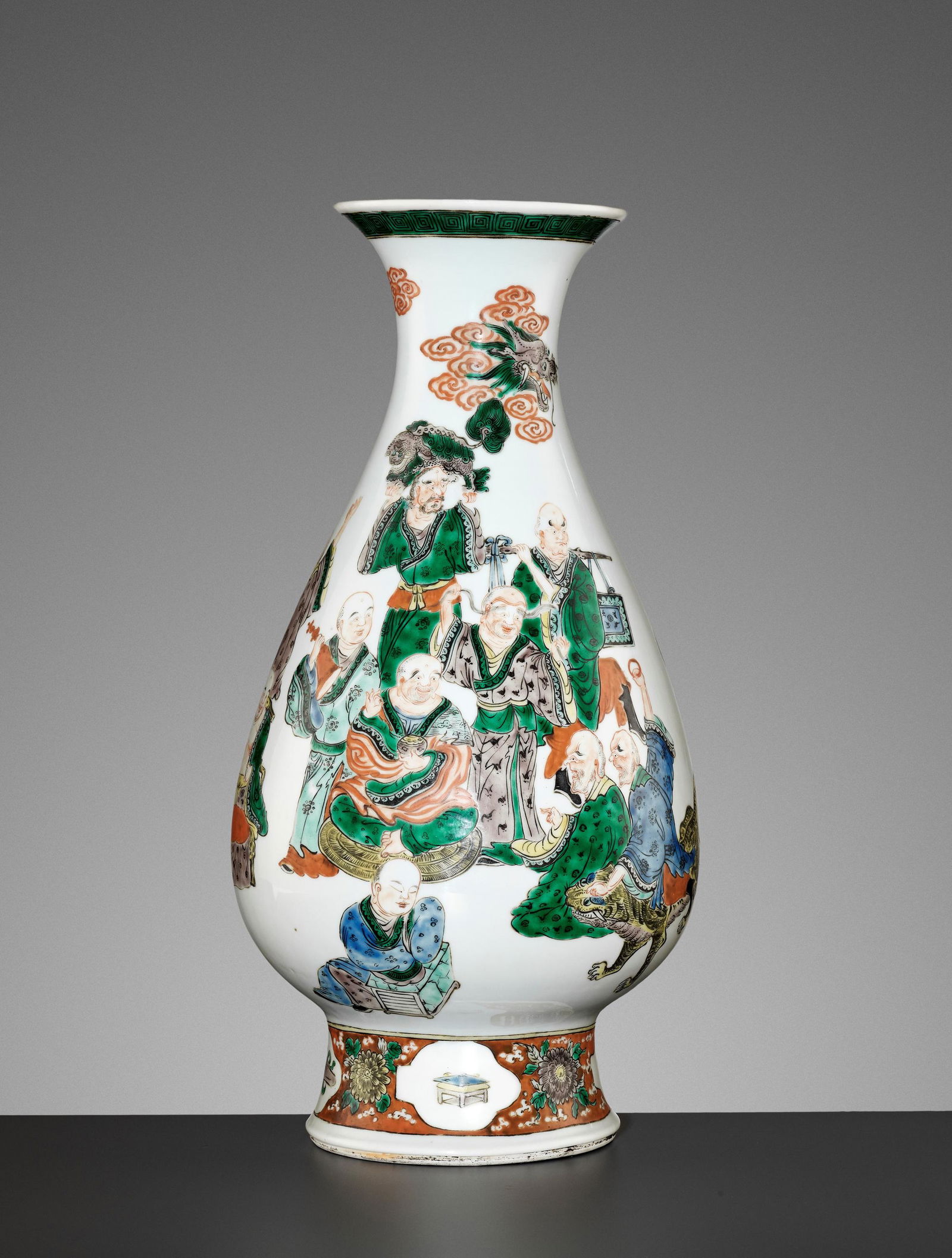 A FAMILLE VERTE 'LUOHAN' YUHUCHUNPING VASE, QING (1 of 9)