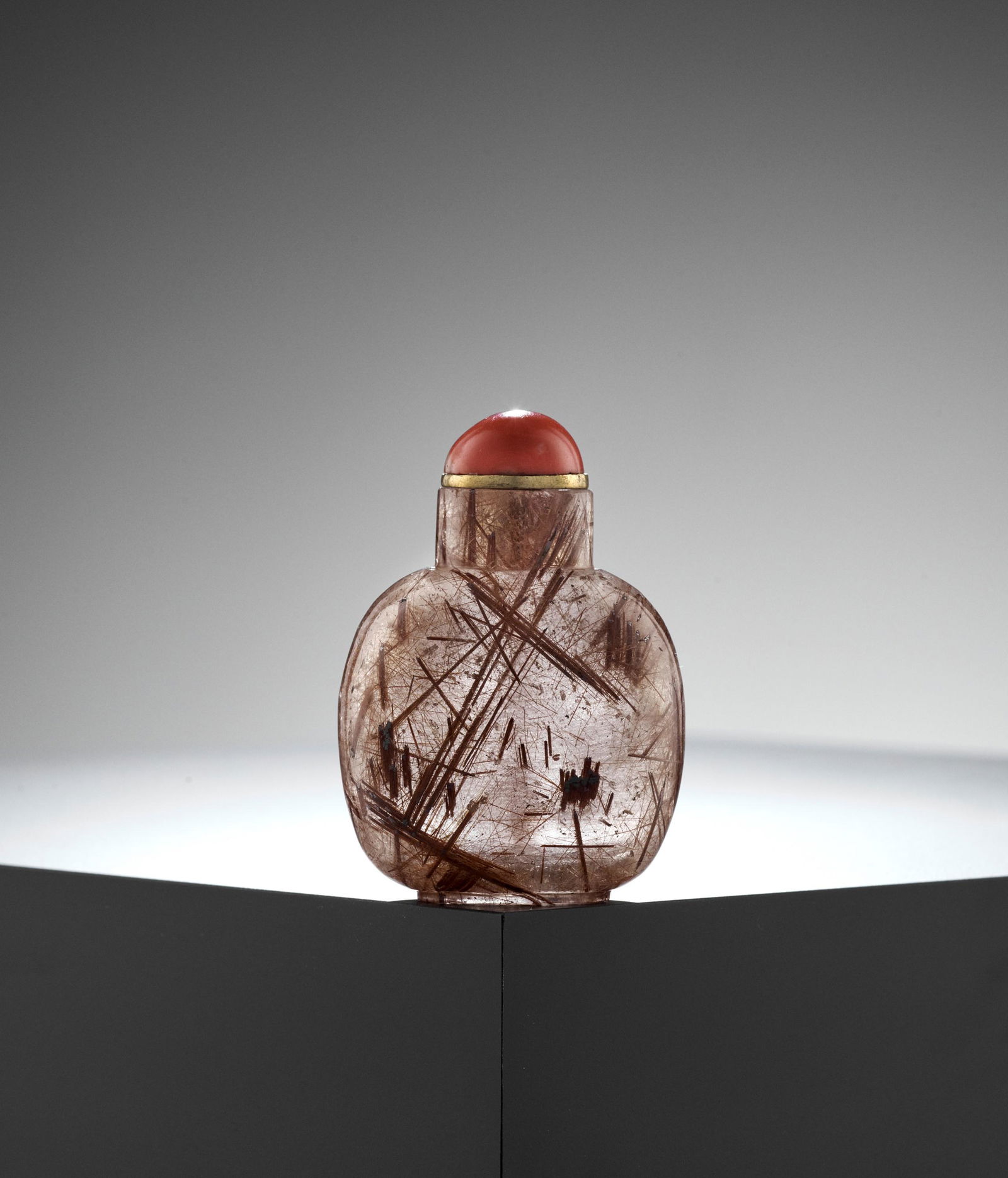 A HAIR CRYSTAL SNUFF BOTTLE, QING DYNASTY (1 of 10)