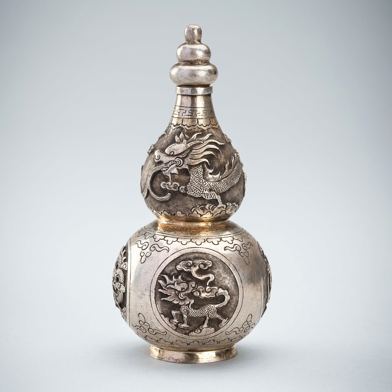 A LIDDED DOUBLE GOURD SILVER VASE (1 of 13)
