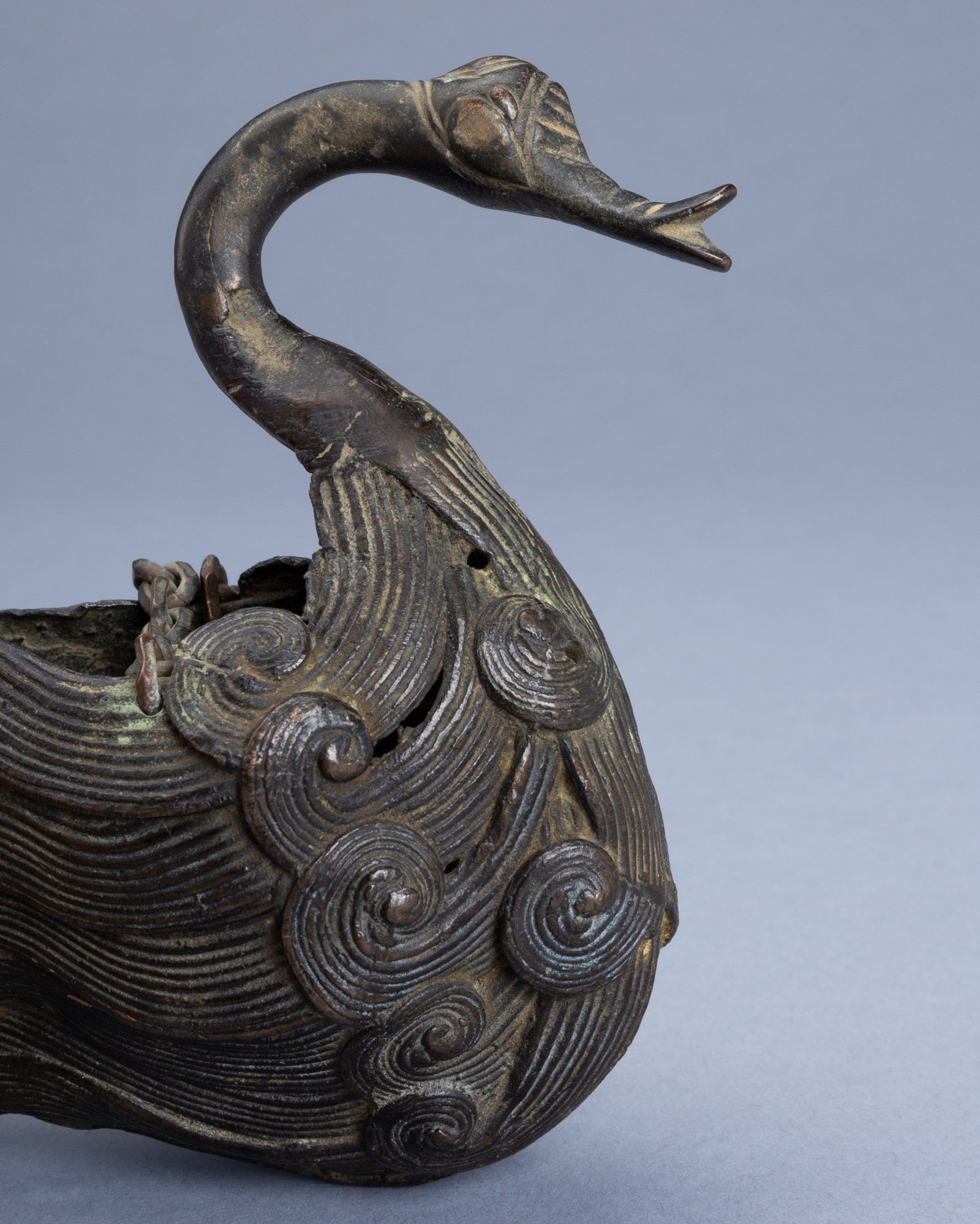 A BRONZE GOOSE-FORM INCENSE BURNER, 18TH-19TH CENTURY (1 of 8)