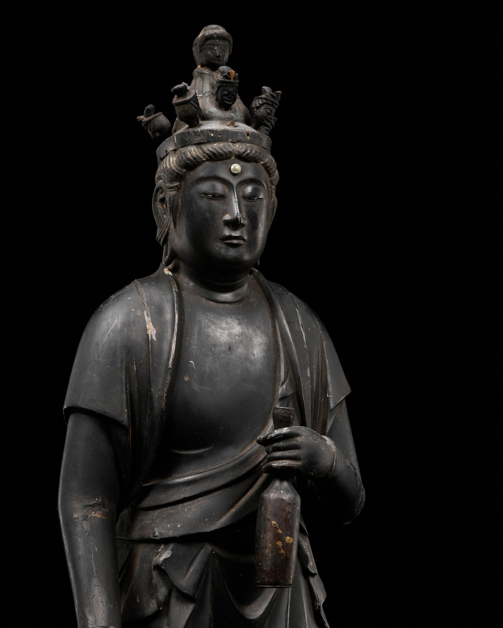 A RARE STANDING WOOD FIGURE OF JIUCHIMEN KANNON, LATE MUROMACHI TO EARLY EDO (1 of 12)