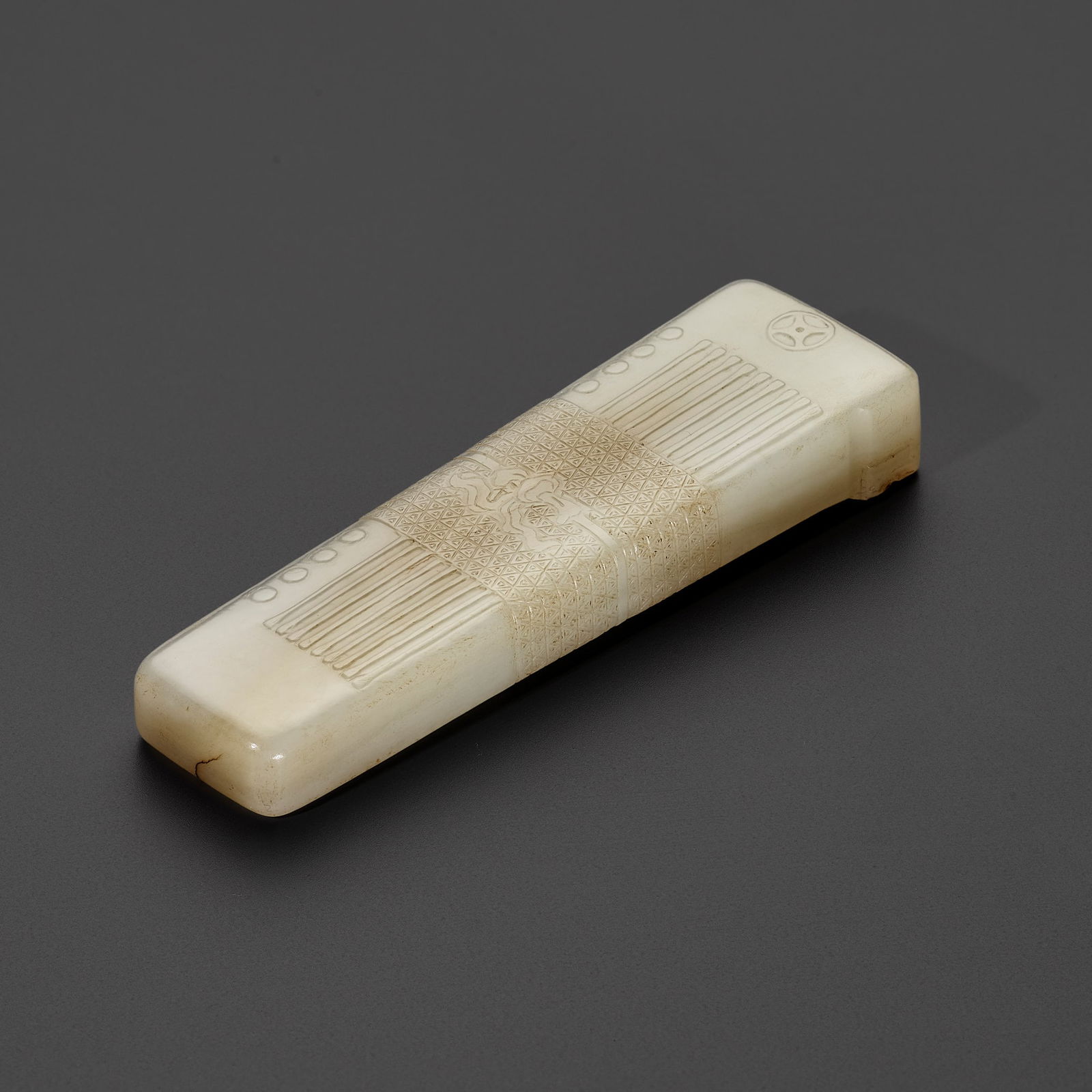 A 'SASH-TIED QIN' JADE PENDANT, QING DYNASTY (1 of 10)