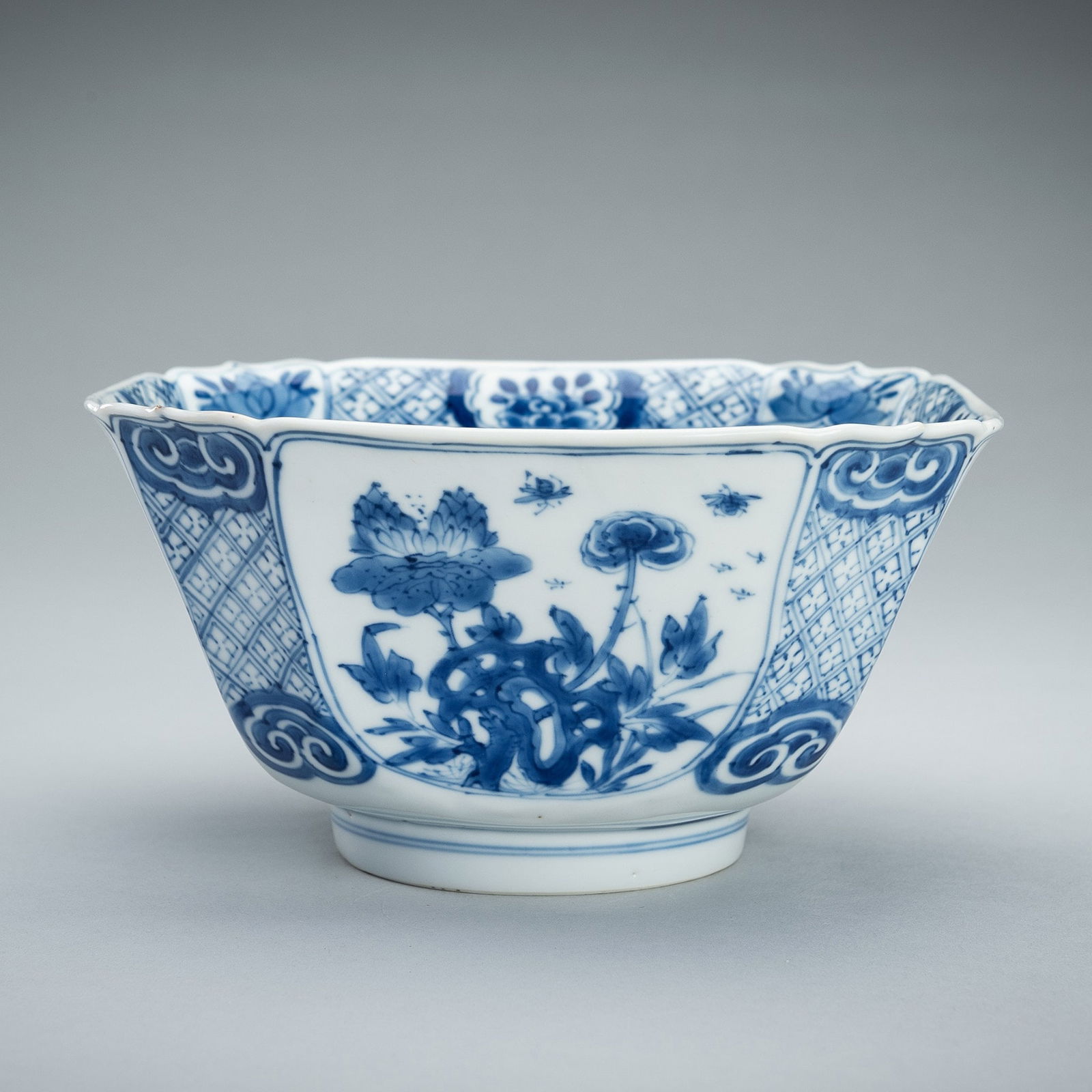 A 'FLORAL' BLUE AND WHITE SQUARE PORCELAIN BOWL, 18th CENTURY (1 of 14)