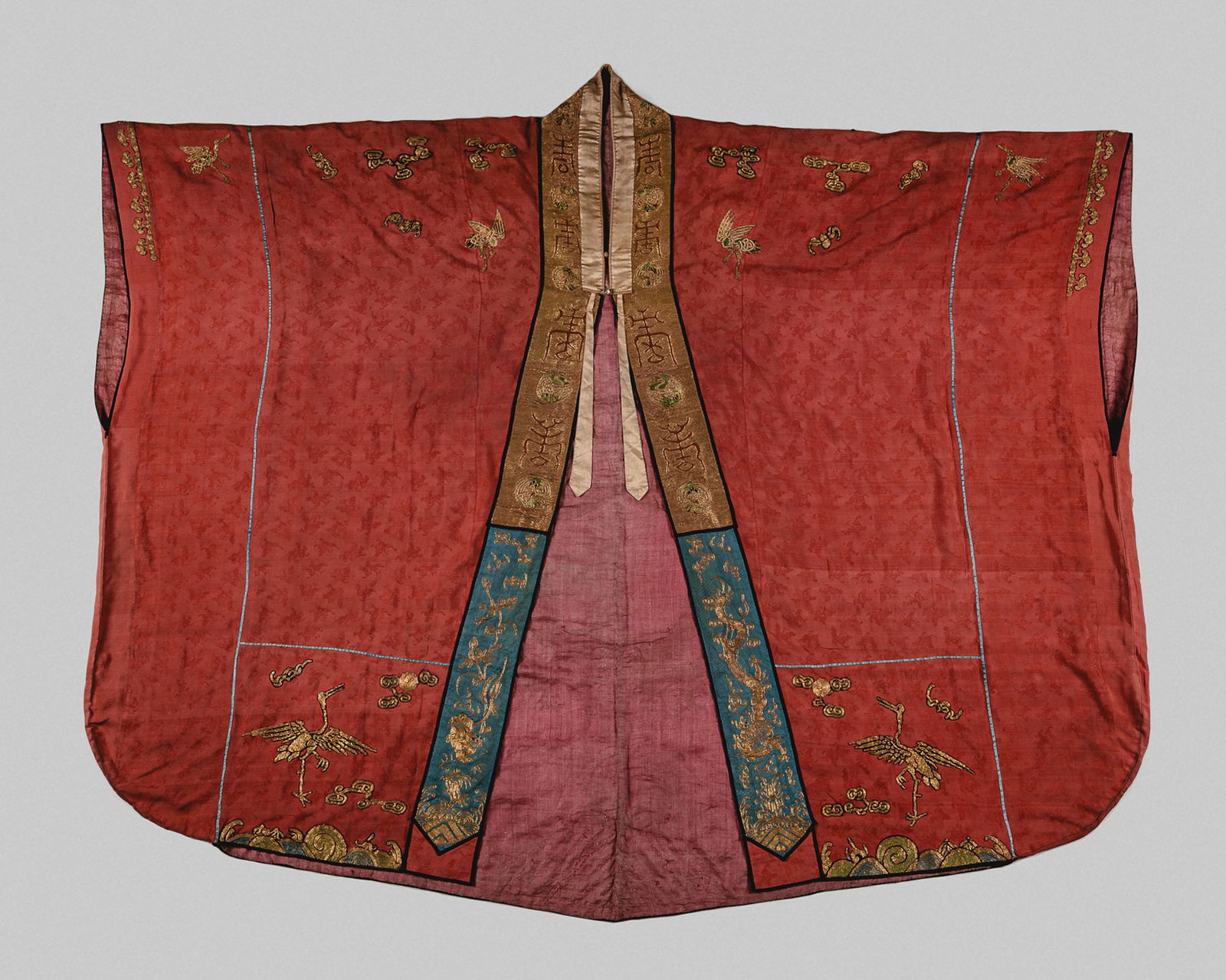 AN EMBROIDERED SILK DAOIST PRIEST'S ROBE, JIANGYI, 19TH CENTURY (1 of 15)