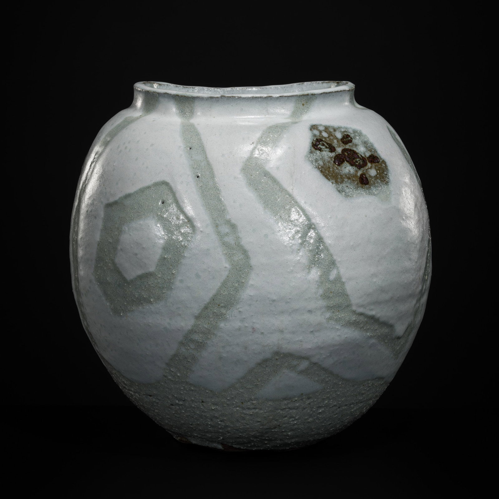 SHIMIZU YASUTAKA: A HAGI WARE CERAMIC VASE (1 of 13)