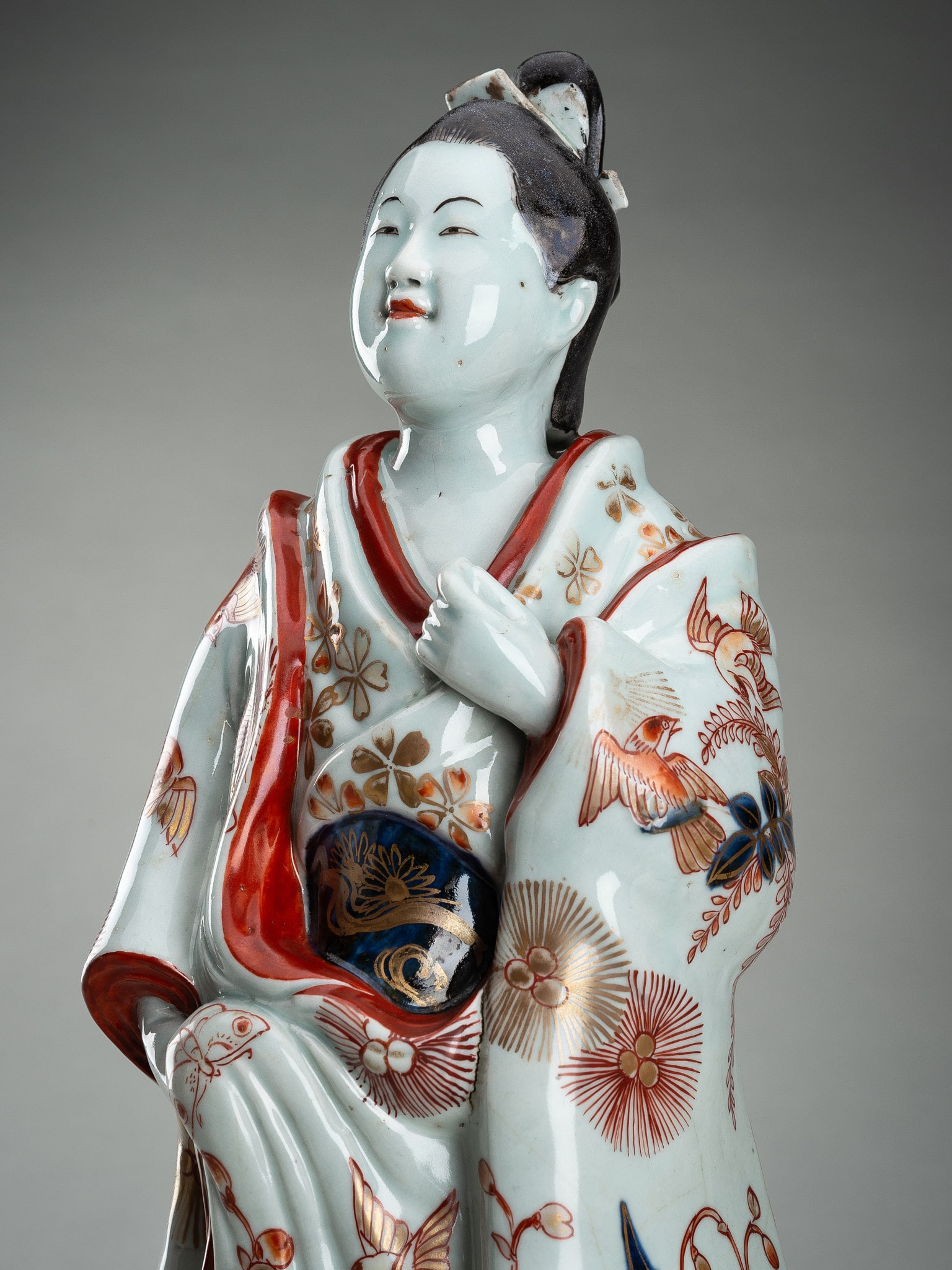 AN IMARI PORCELAIN FIGURE OF A BIJIN (1 of 13)