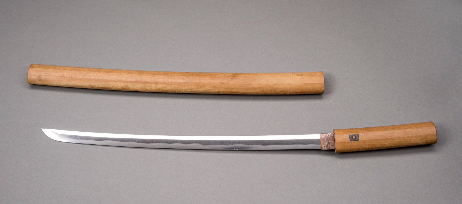 A WAKIZASHI IN SHIRASAYA, EDO (1 of 4)