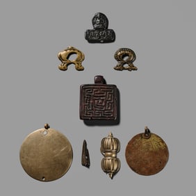 Galerie Zacke is pleased to present our summer Fine Asian Art auction, which provides an ideal opportunity to discover the next piece for your collection during a quieter period of the auction season. The sale features sacred bronzes and sculptures, important jades, and much more. Highlights include a monumental (116 cm high) Gandharan gray schist gable relief (lot 350), a polished sandstone figure of Krishna, Phnom Da Style (lot 359), and a rare flambé-glazed vase with a Qianlong mark and of the period (lot 255). Many of the pieces in the sale come with outstanding and well-documented provenances, including The Zelnik István Southeast Asian Gold Museum, Dr. Wou Kiuan, Sam and Mryna Myers, Alan and Simone Hartman, Spink & Son, Marsha Vargas Handley, Robert Kleiner, and more.